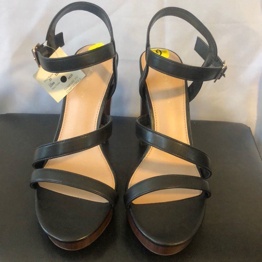 🔴2 for $25 BCBGeneration sandals with block heel size 9